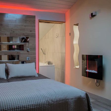 O Delices De La Monnerie Hotell Bourgnac Eksteriør bilde